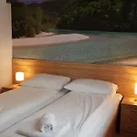 Bed & Breakfast By The Way 3*