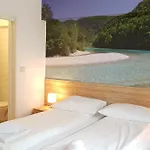 By The Way Bed & Breakfast 3*