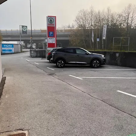 Bed and Breakfast By The Way 3*