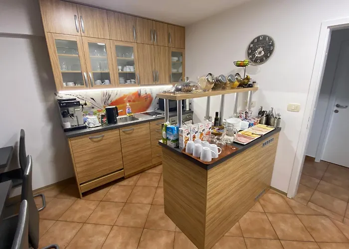 By The Way 3* Λιουμπλιάνα