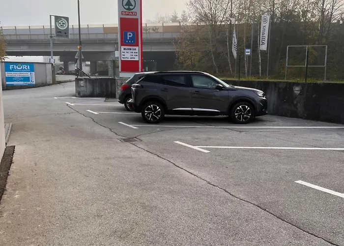 Bed and Breakfast By The Way 3*