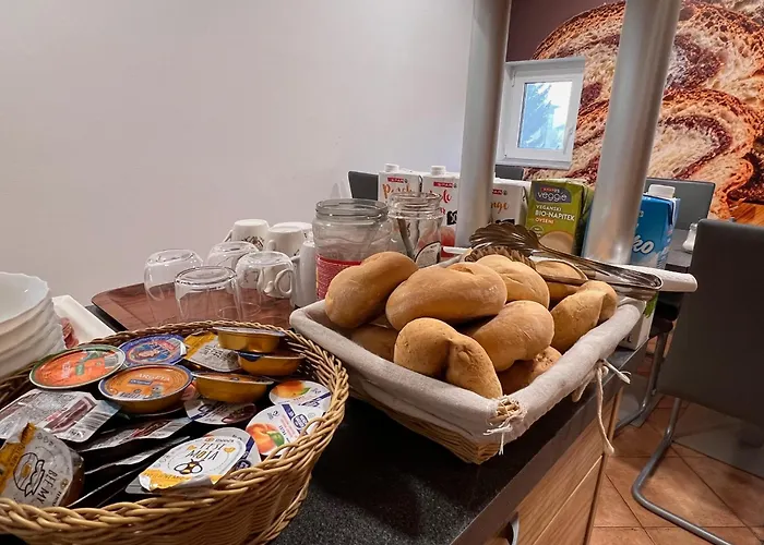 By The Way Λιουμπλιάνα