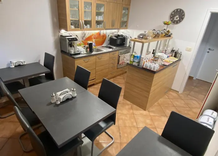 By The Way ليوبليانا