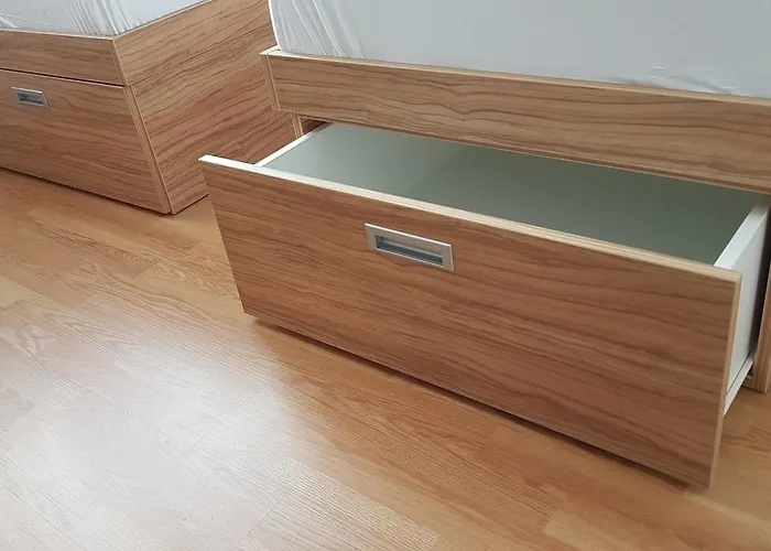 By The Way ليوبليانا